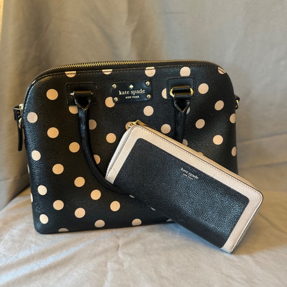 Adorable polka dot Kate spade satchel and coordinating wallet - Picture 2 of 7
